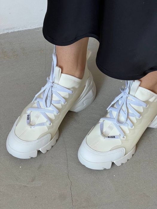 Dior ホワイト Dior ukośna koszulka biała w Hypenedz