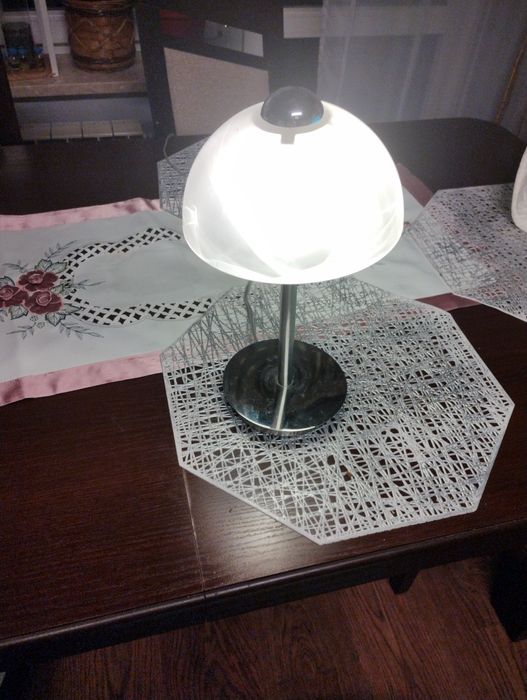 Lampa stołowa z zagranicy