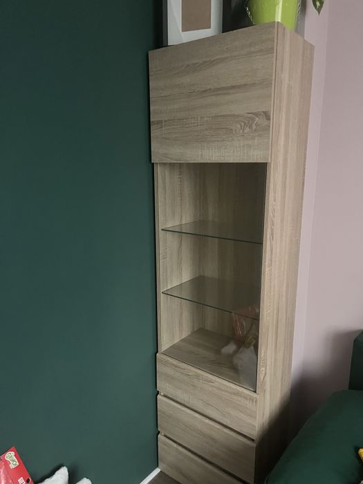 Szafka/witryna z półkami