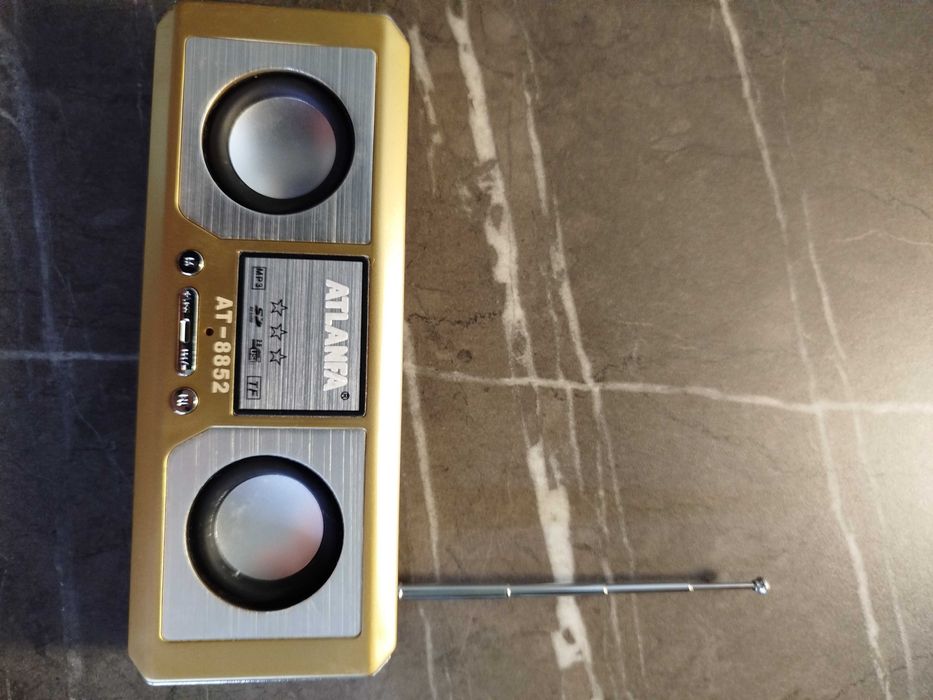 Аудіотехніка, плеєр, приймач.