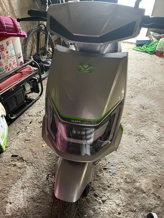 Електро скутер  майже новий