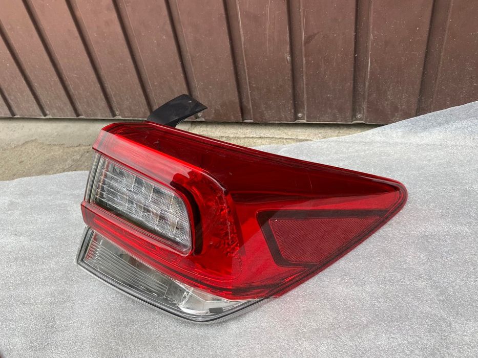 Subaru XV II 17-22 Lampa Tył TYLNA Prawa LED