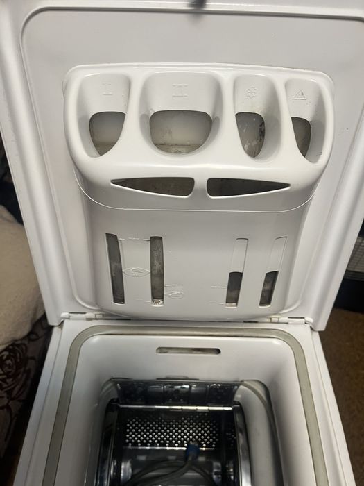 Стиральная машина Wirlpool 5кг вертикальная