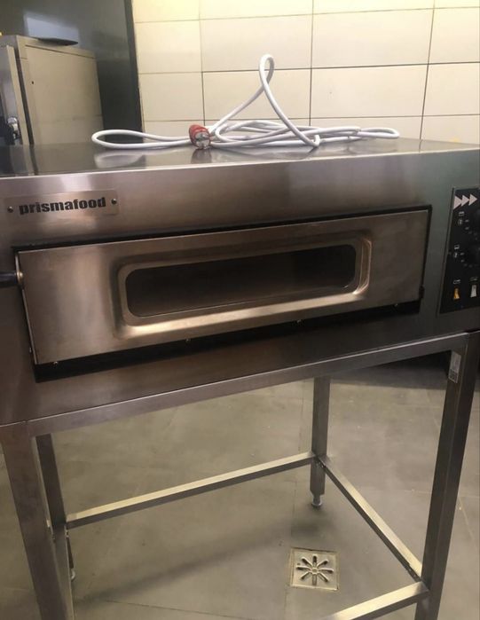 Piec do pizzy jednokomorowy Prismafood Basic 4 (4kW, 230V) + Podstawa / Stelaż