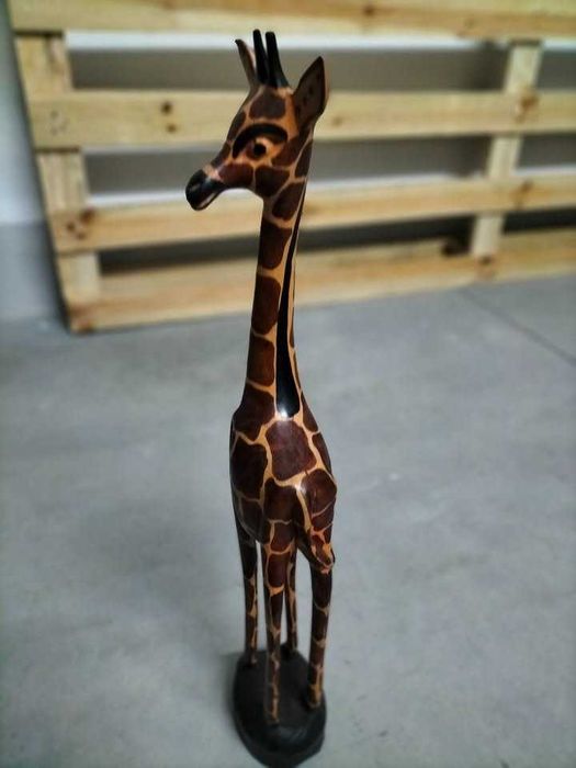 Girafa de madeira
