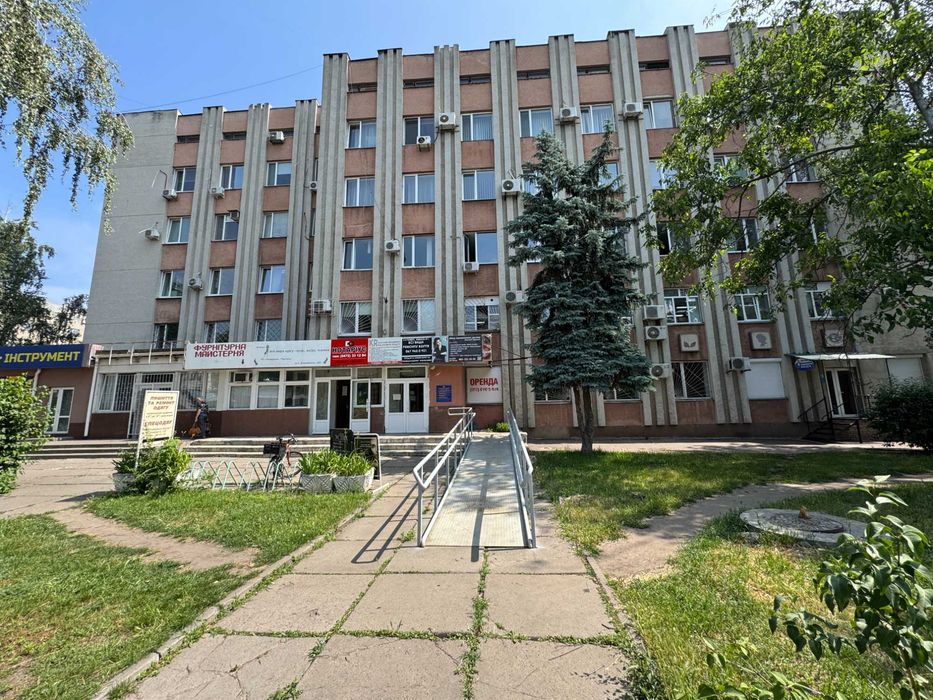 Приміщення під офіс в центрі по вул. Благовісна
