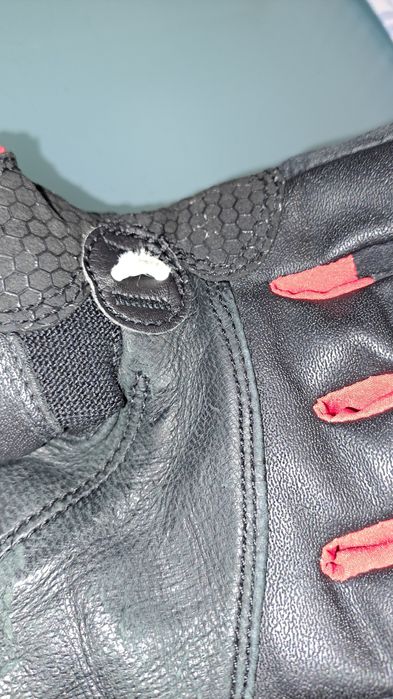 рукавички leki для підлітка.