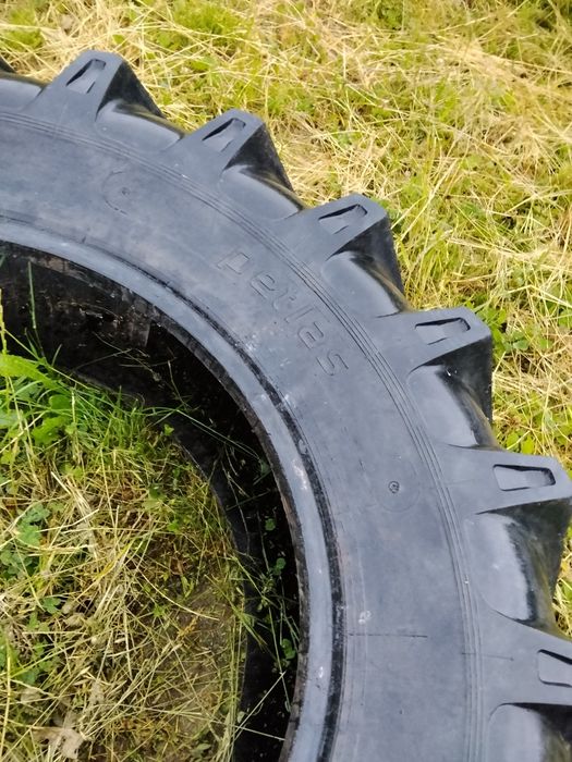 Opony 16.9-30 16.9R30 petlas używane