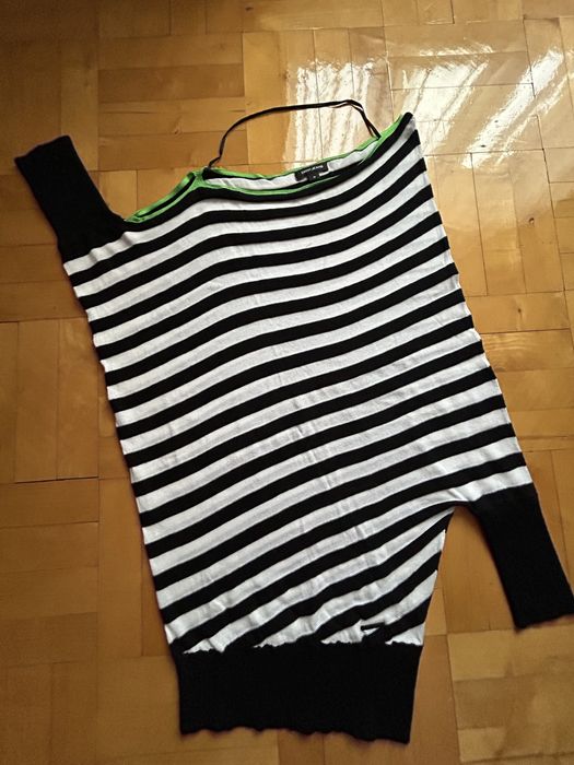 DKNY sweterek oversize