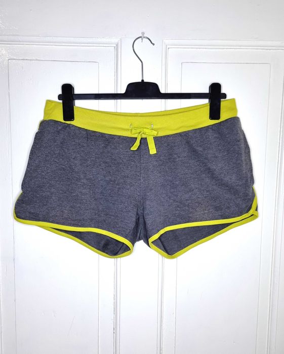 Szare bawełniane krótkie spodenki sportowe z wiązaniem Boutique