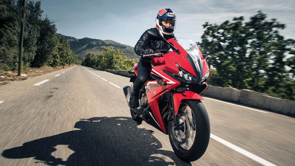 10 zasad bezpiecznej jazdy motocyklem