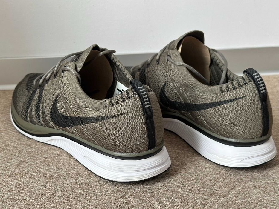 Nike flyknit trainer olive khaki zielone 45 / 29 cm