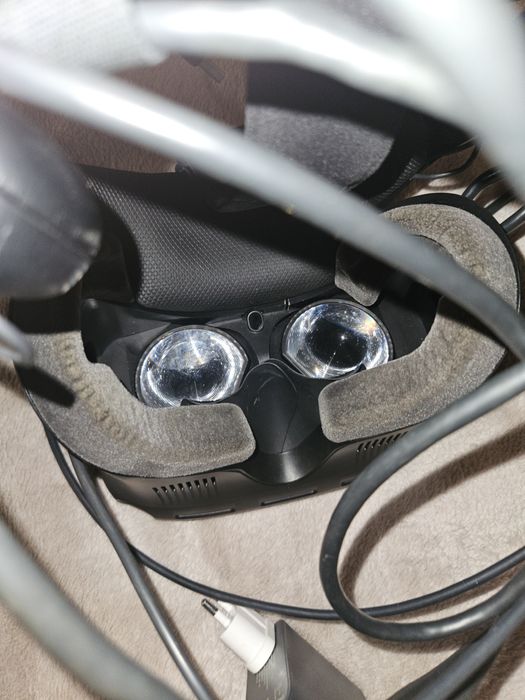 HTC vive cosmos elite