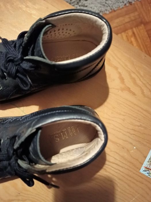 Botas ortopédicas em couro