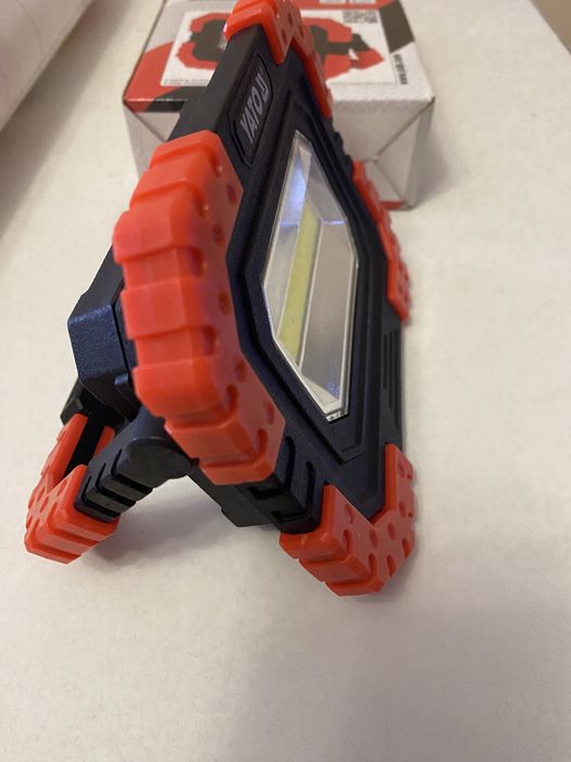 Ліхтар Yato новий