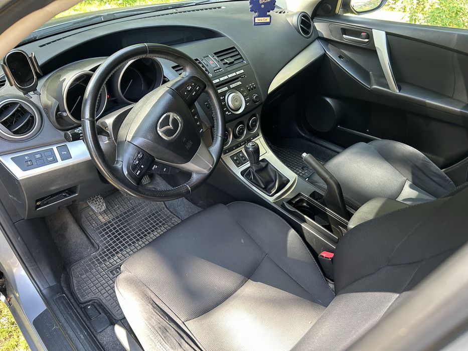 Mazda 3 1.6 benzyna 2011