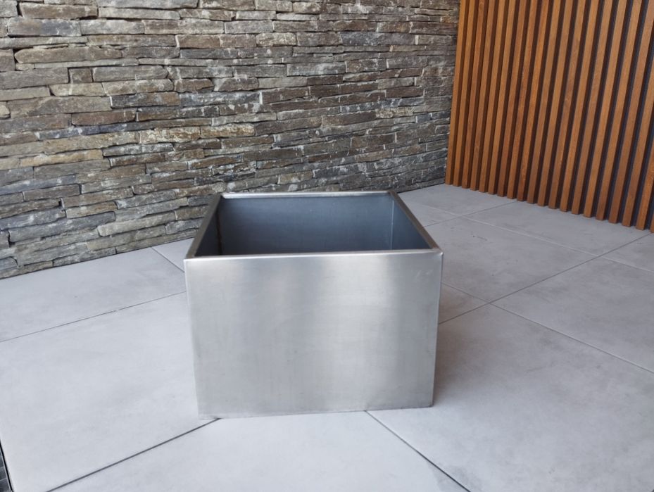 Floreira em inox 48*48cm