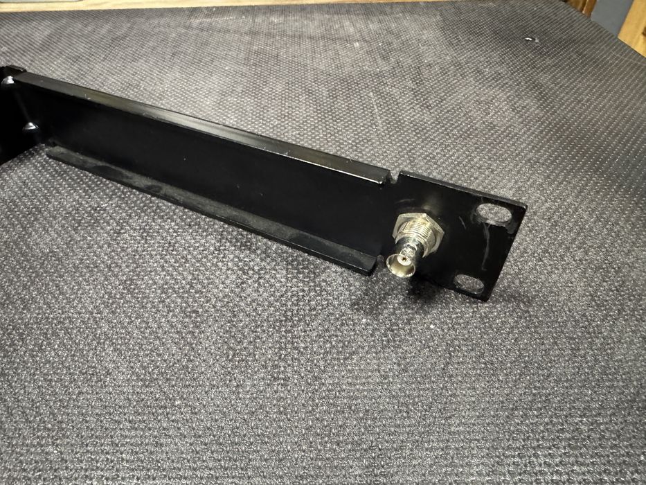 Uchwyt RACK SHURE odbiornik mikrofonu