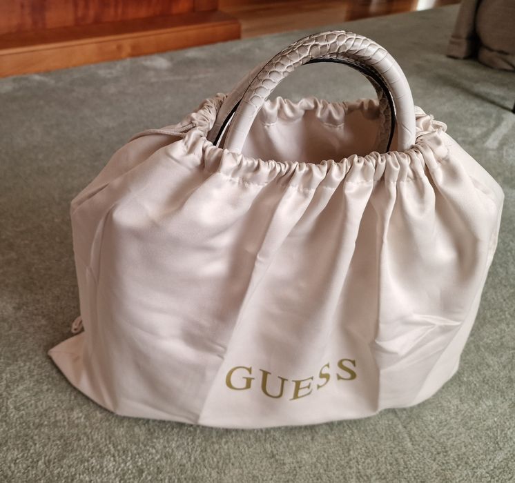 Malas Guess em excelente estado