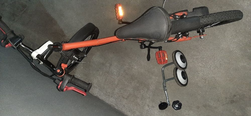Bicicleta BTWIN criança 16", como nova