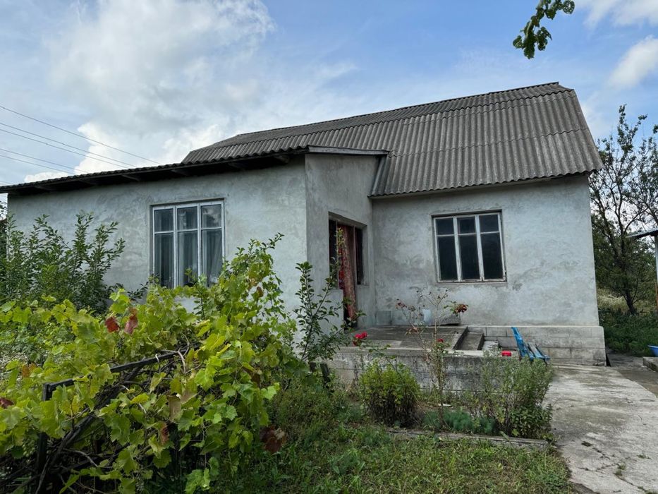 Продам будинок + 10 соток землі в Дунаївці
