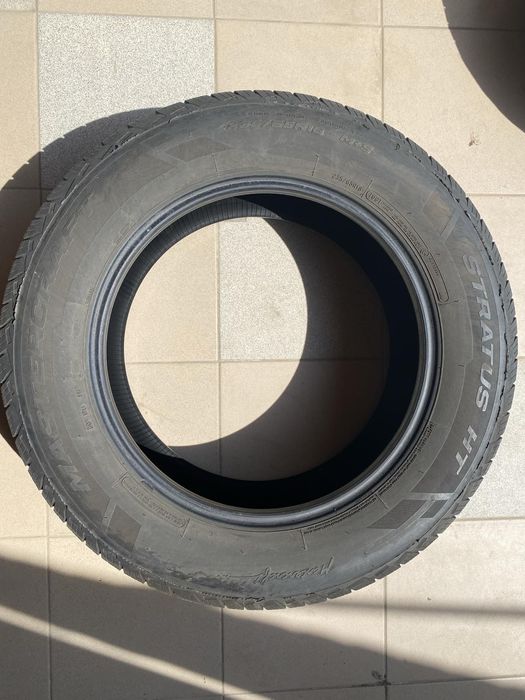 Шини літні в хорошому стані 235/65/18