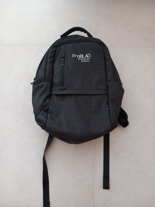 Mochila grande com muita arrumação