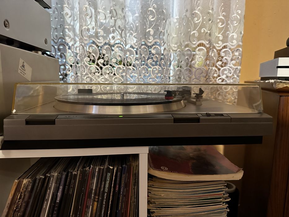 Gramofon AKAI AP- D2