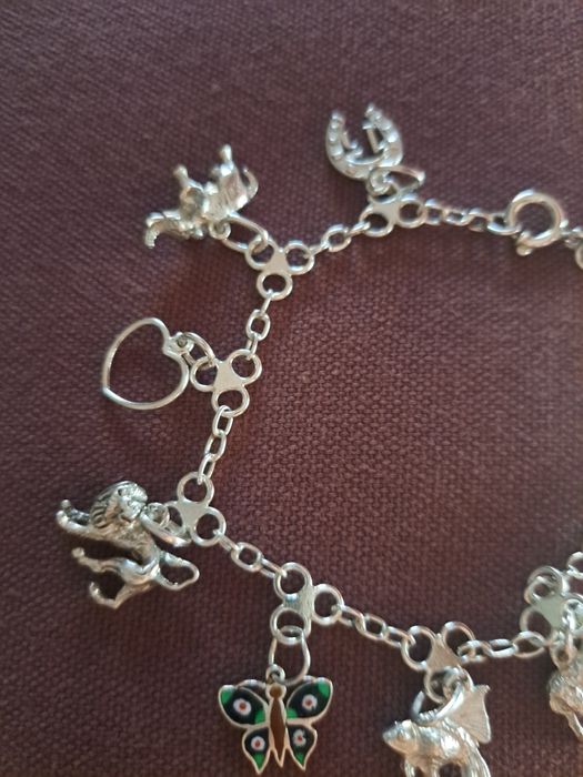 Pulseira em prata com berloques