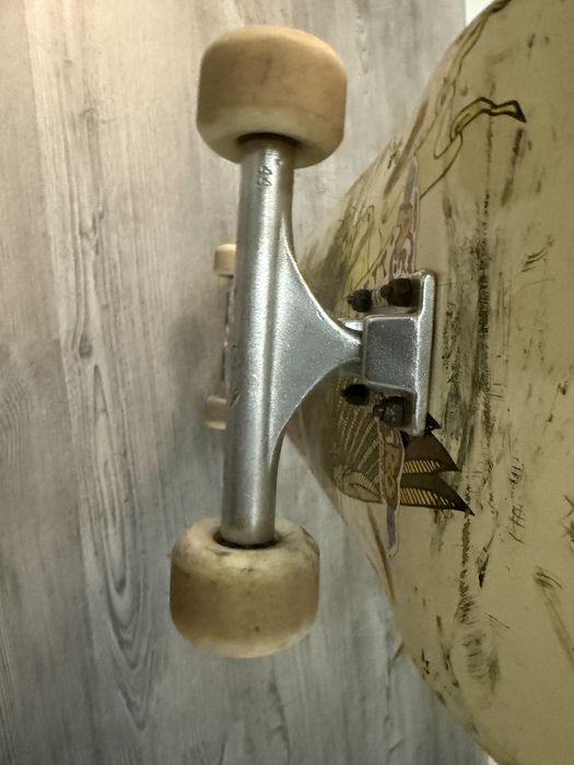 Deskorolka Anti hero/ Ace Trucks