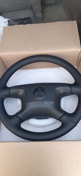 Volante Mitsubishi pagero did 3.2