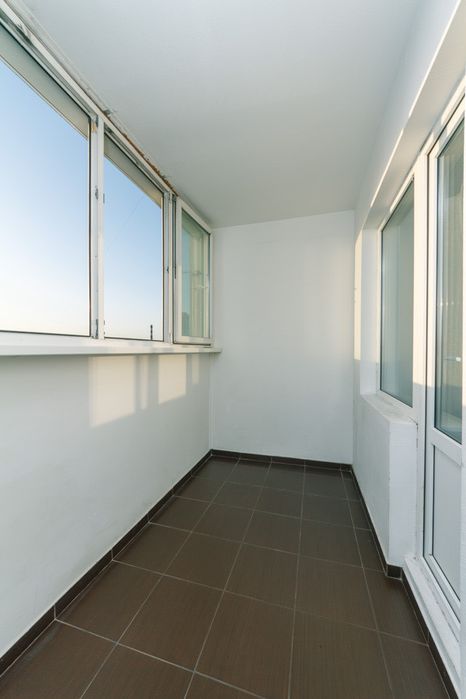 Урлівська 38, позняки , поруч River mall