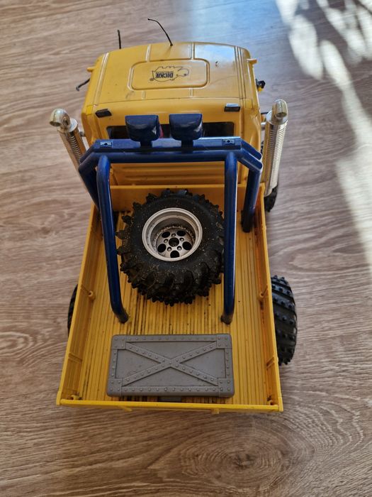 Duże auto terenowe