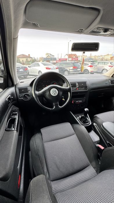 Volkswagen Golf IV Фольксваген Гольф 4 2003 р 1,6 MPI бенз 5 МКПП
