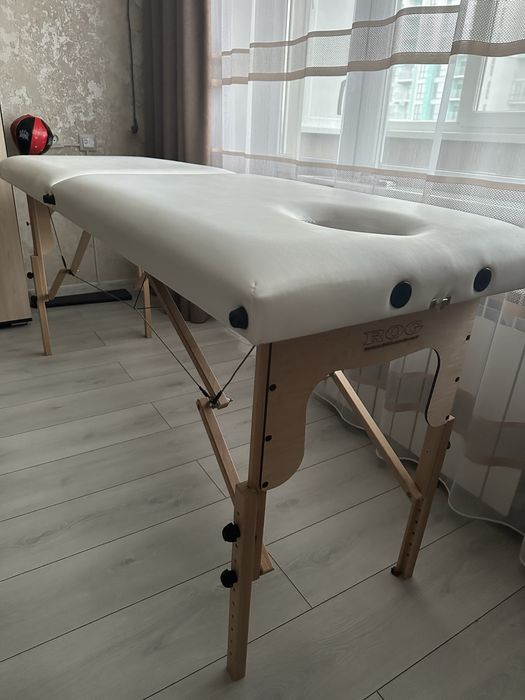 Стіл масажний, кушетка (60 см, висота регулюється)