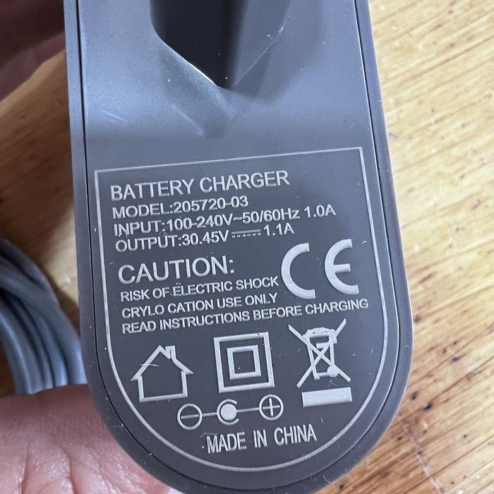 Carregador adaptador Dyson 205720 - NOVO