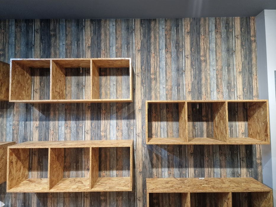 Estantes / Prateleiras de madeira Várias disponíveis