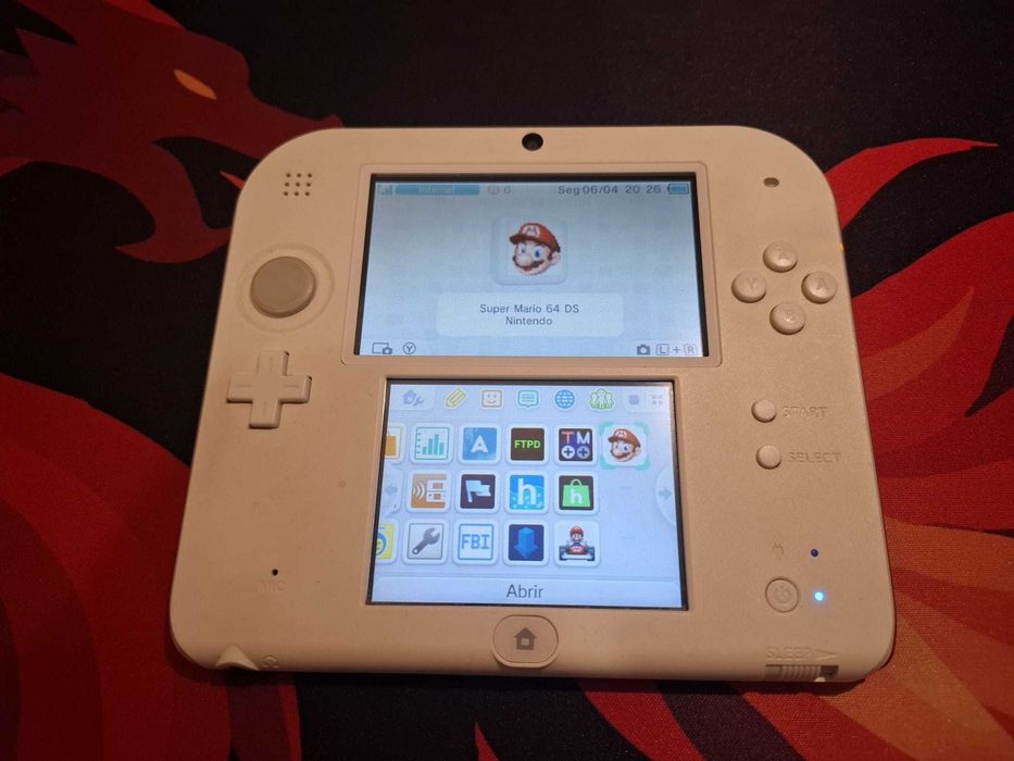 Nintendo 2ds com caixa e encartes modificada 64 GB