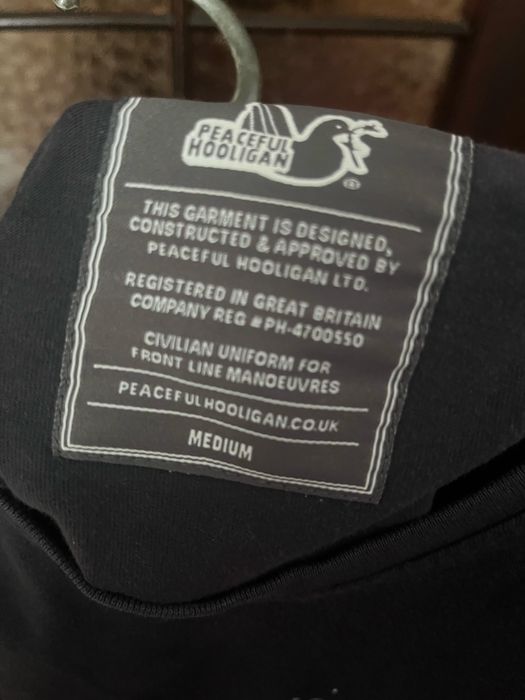 Продам футболку Peaceful hooligan