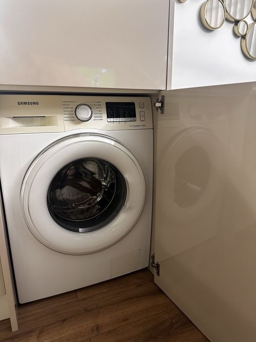Máquina de lavar roupa SAMSUNG ECOBUBBLE 8kg – a funcionar perfeitamente