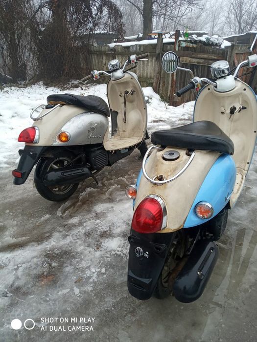 Ціна за два скутера Продам два інжекторних скутера Yamaha Vino 4 T і!