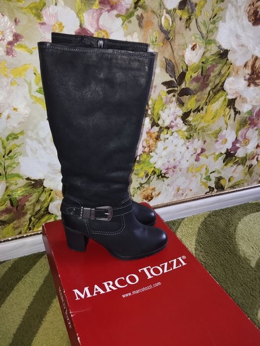 Зимние сапоги на каблуке.