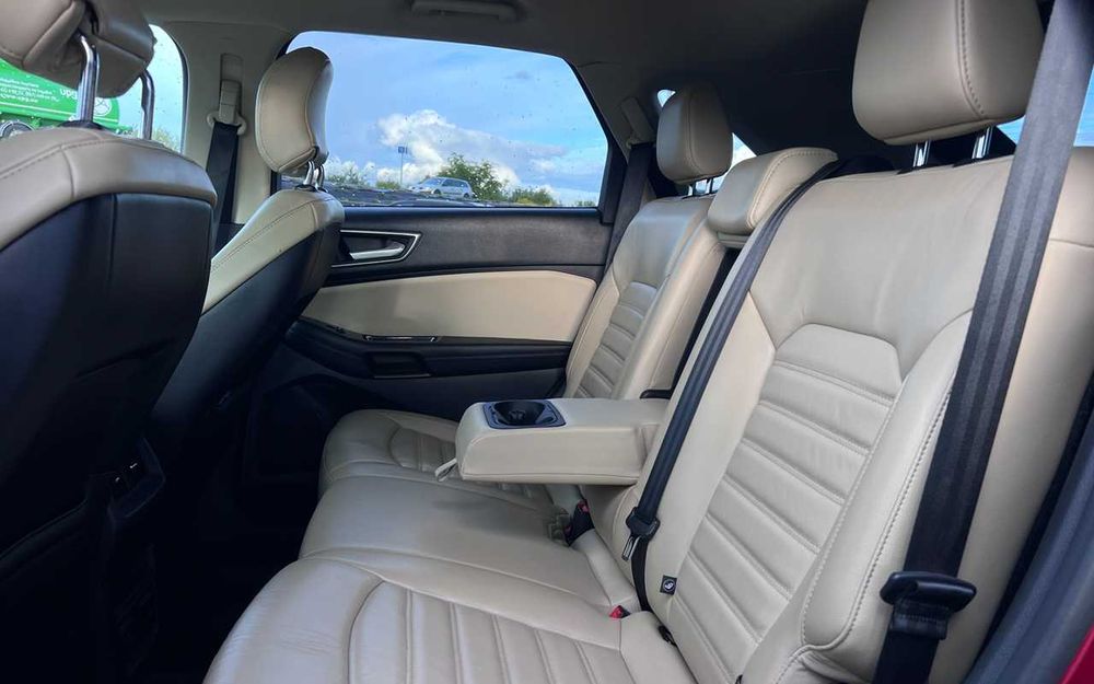 Ford Edge 2015 року