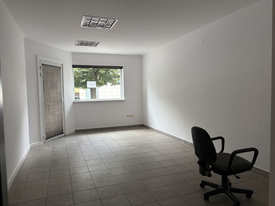 Lokal usługowy  ok 32 m2 Otwock