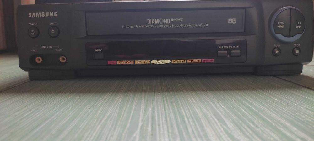 Продам видеомагнитофон самсунг