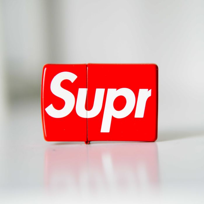 Supreme x Zippo - zapalniczka