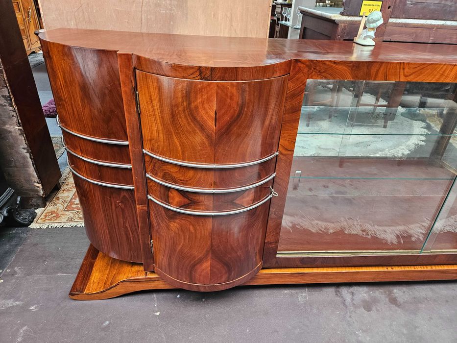 Móvel antigo / Cristaleira, estilo arte Deco - Recuperado