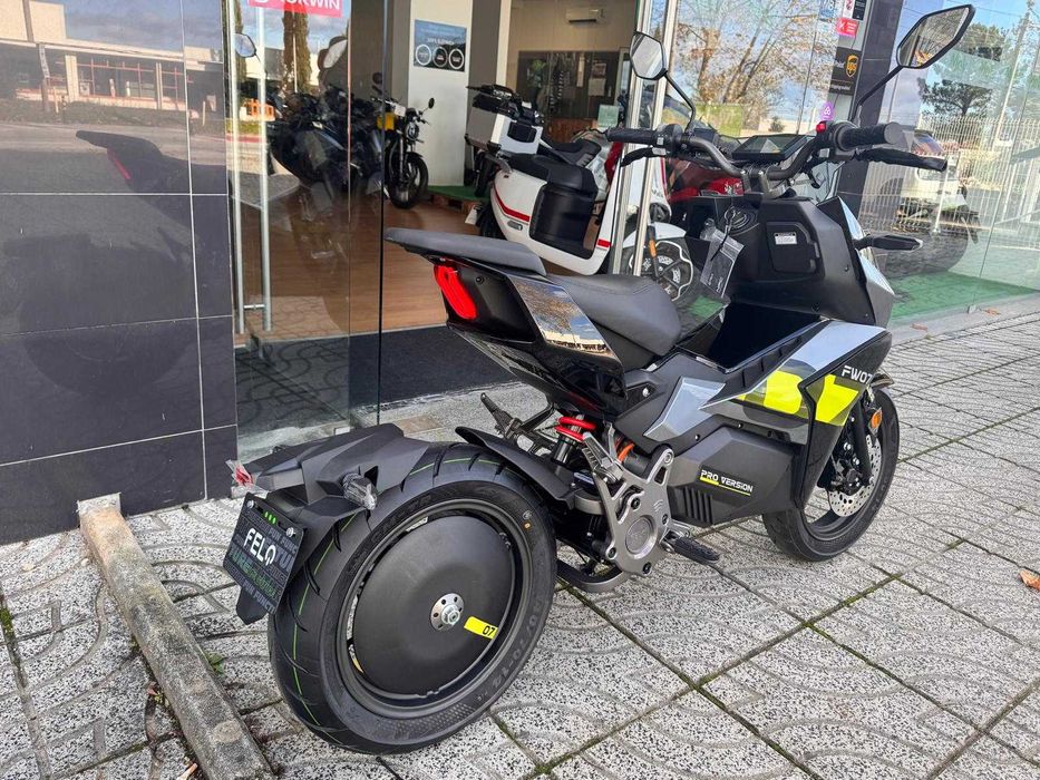 Mota Eletrica Felo FW07 - 135KM/H - NOVA