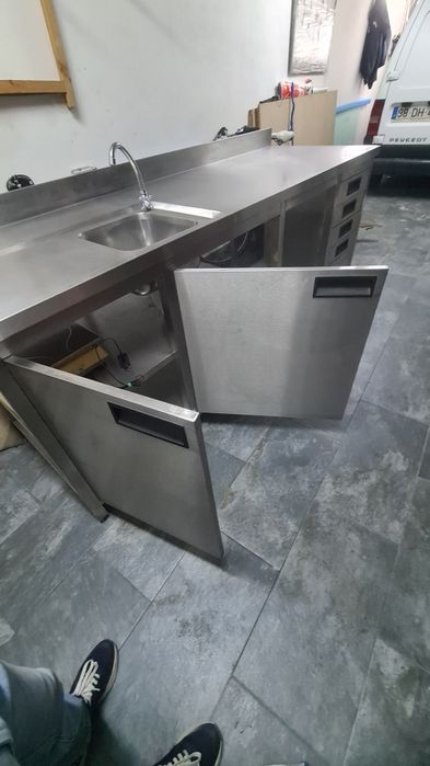 Bancada inox com pia