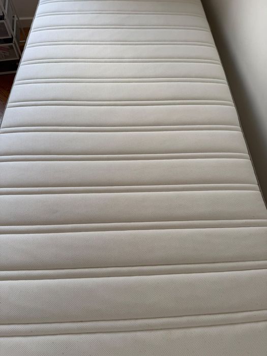 Colchão IKEA 90X200